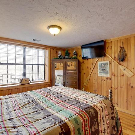 Smoky Mountains Cabin With Hot Tub, Deck And Views! Sevierville Luaran gambar