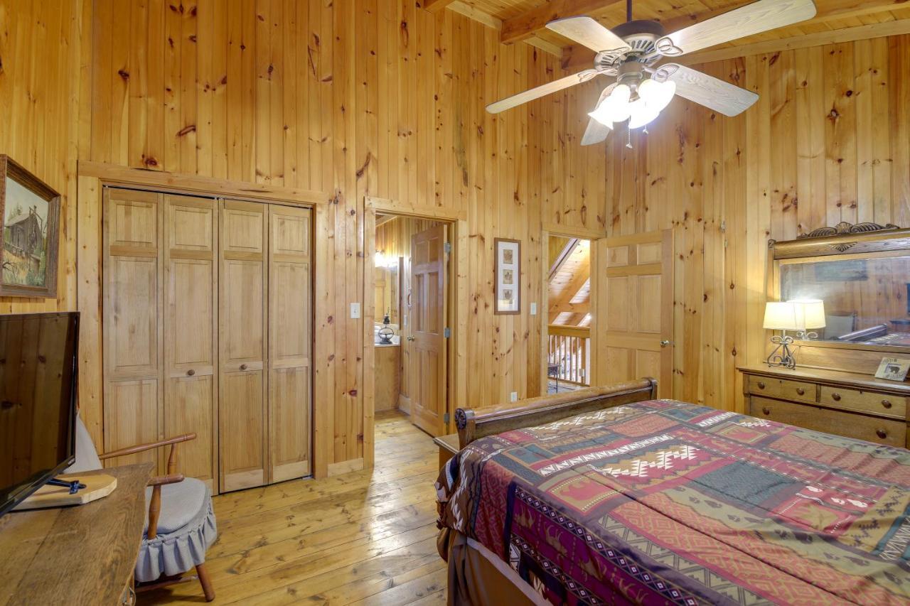 Smoky Mountains Cabin With Hot Tub, Deck And Views! Sevierville Luaran gambar