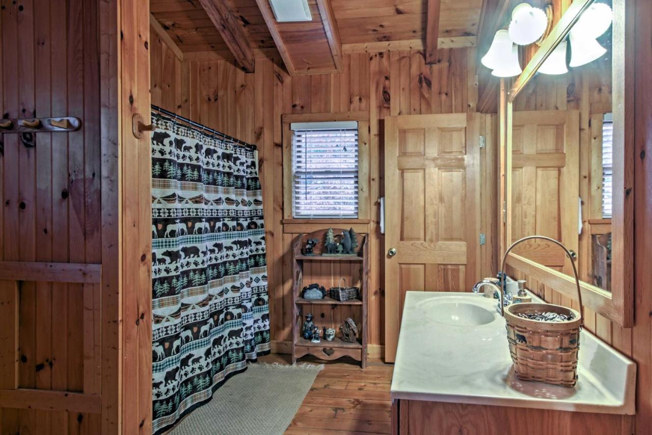 Smoky Mountains Cabin With Hot Tub, Deck And Views! Sevierville Luaran gambar